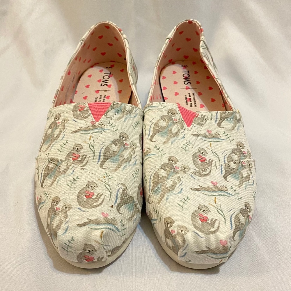 Otters in Love Toms Flats